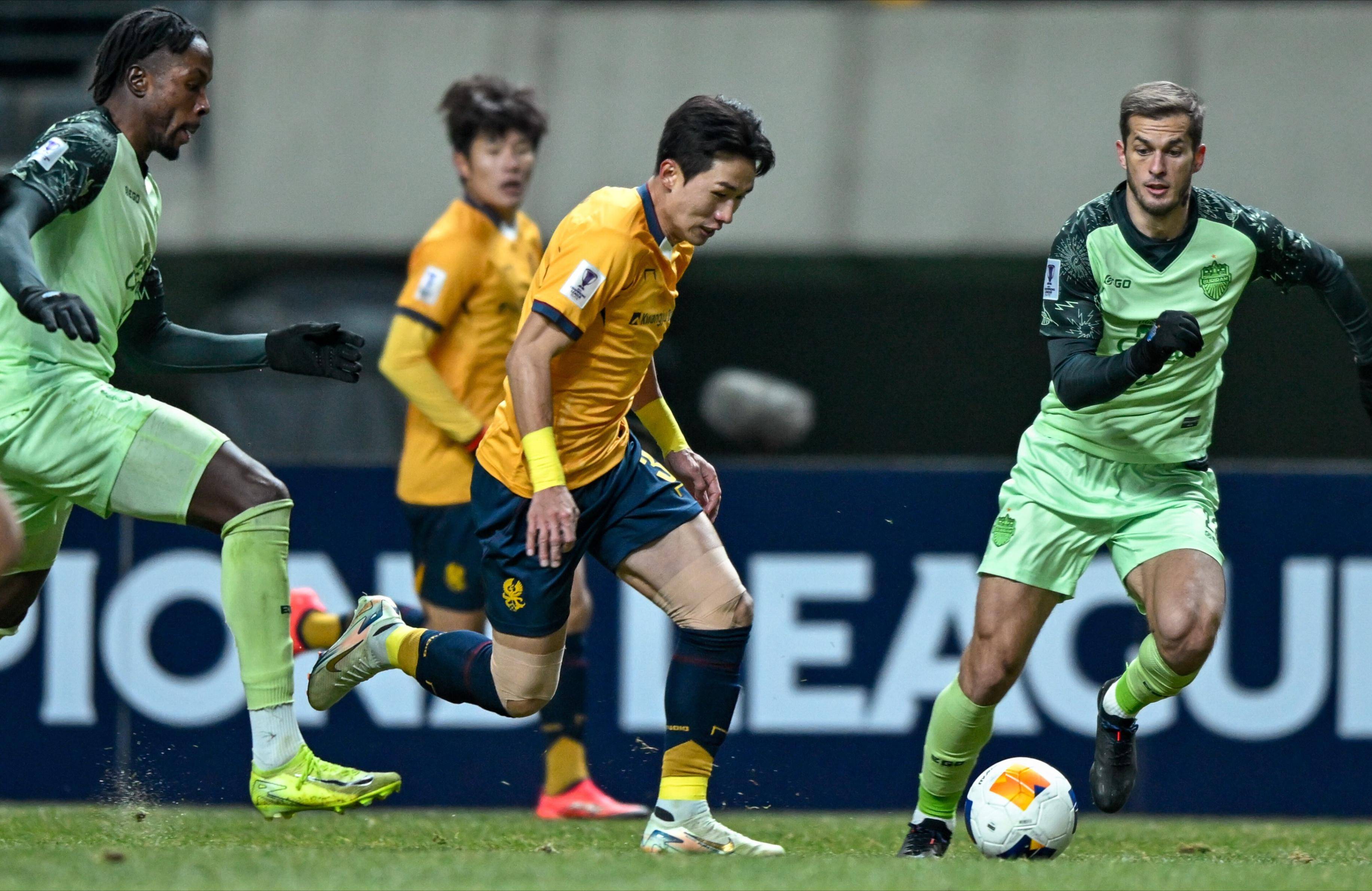 lol在线投注关于赛前上海海港备战亚冠，内部沟通细节曝光，态度坚定，心理建设被强调的信息