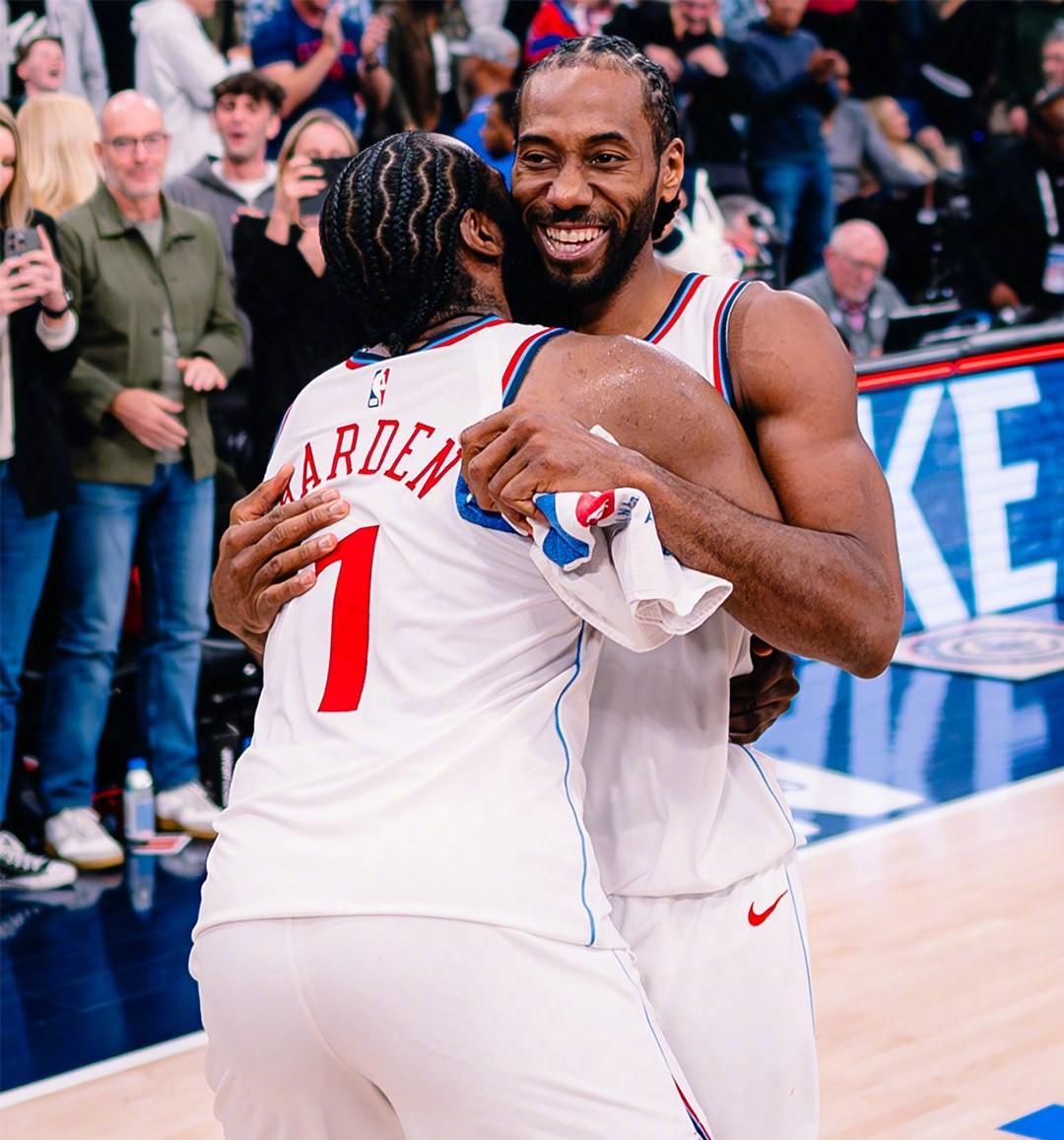 洛杉矶快船迎亚冠关键赛；赛后遗憾出局；更衣室稳定；数据趋势出现新变化的简单介绍