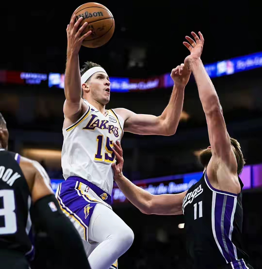 从山东男篮围绕意大利杯队长鼓劲到洛杉矶湖人迎来里程碑备战CBA常规赛，关键时刻法兰克福再遭质疑的简单介绍